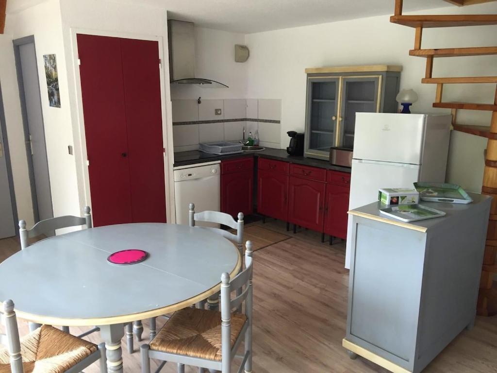 Appartement Sur Le Bord Du Lac De Fabreges 라헝스 외부 사진